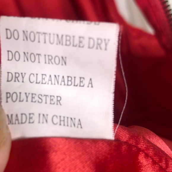 ⛔️SOLD⛔️ PASCUCCI Couture Woman's size 8 red ruched bodycon midi dress - Picture 12 of 13